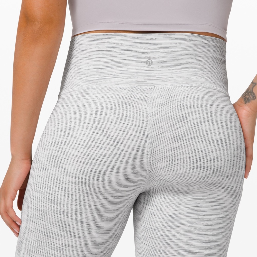 Lululemon Wunder Under HIGH RISE size 2